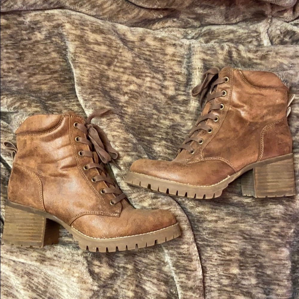 Carlos Heeled Hiker Boots
